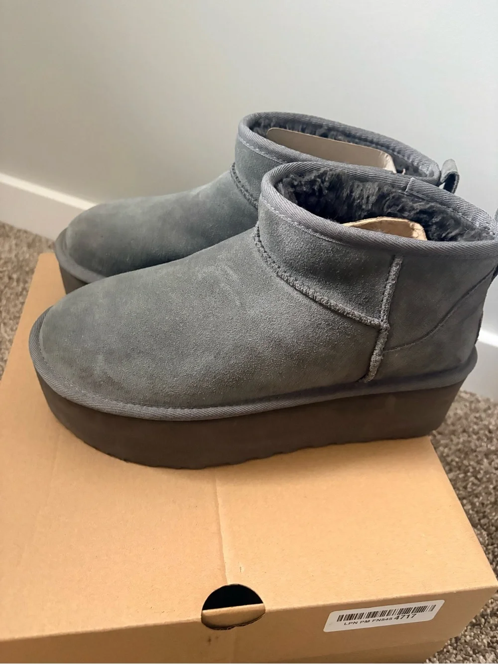 UGG classic Ulta mini platform boots
